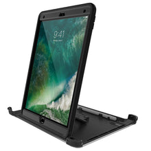 Load image into Gallery viewer, iPad Pro (10.5&quot;) Otterbox Defender Series Case
